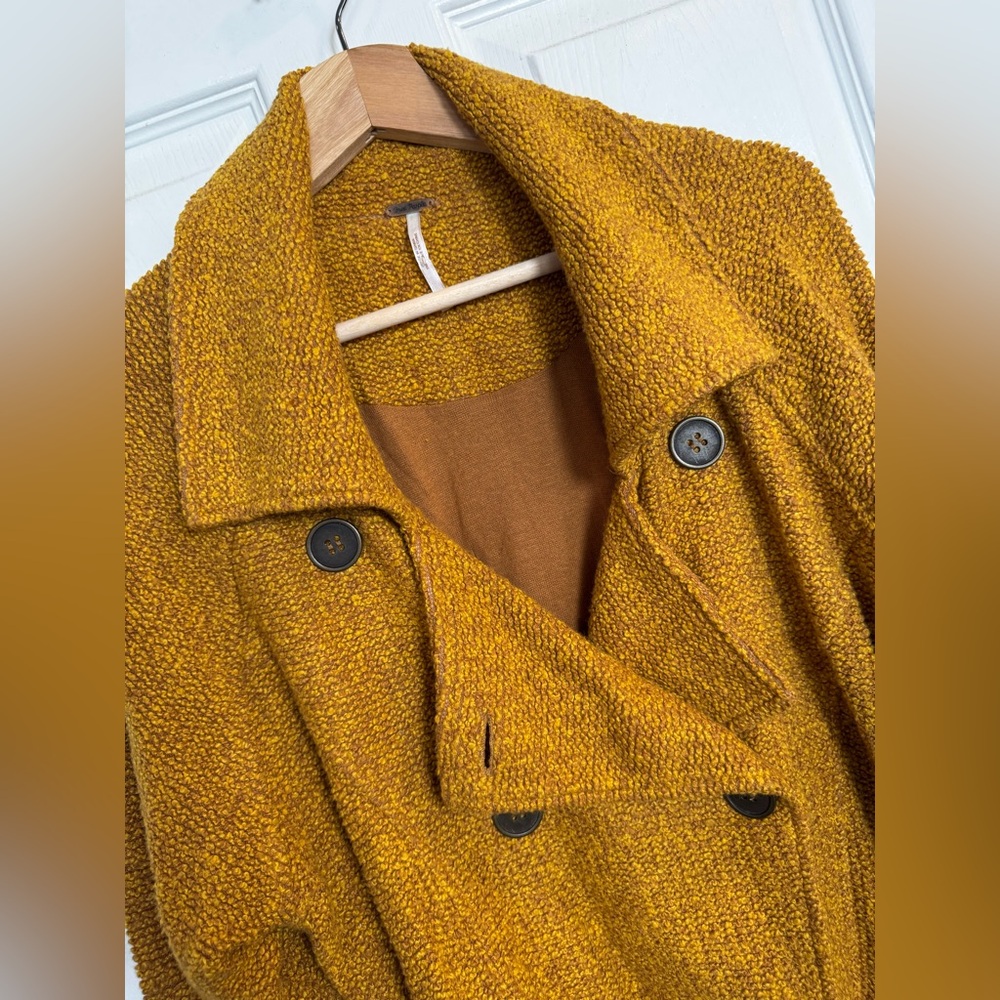 Free People Mustard Textured Knit Belted Jacket Coat Size Medium Slouchy Boho - Picture 5 of 14